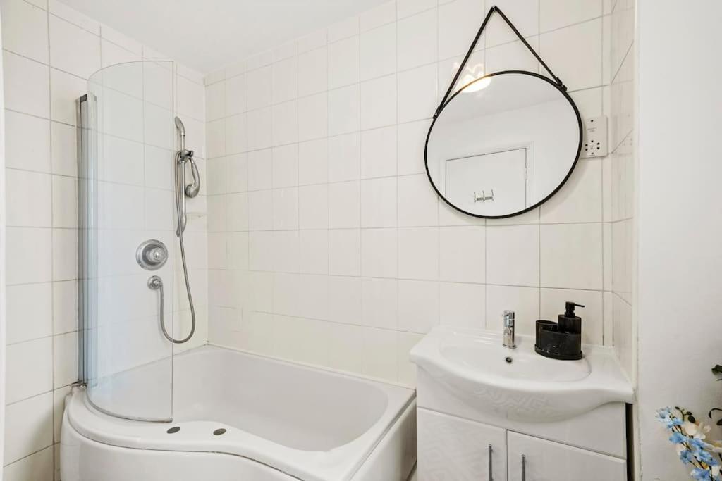 Cosy Apartment 5 Guests 3 Beds 1 Sofa Bed Lewisham London Exteriör bild